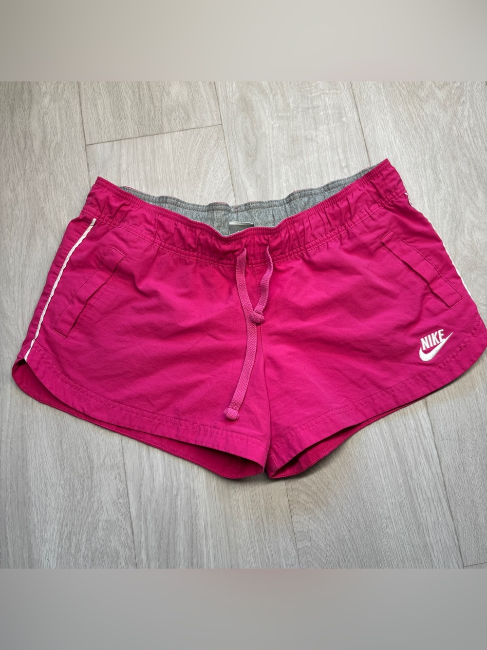 Nike Sportswear Shorts Women’s Med. Gray Lined Athletic Running Gym Shorts